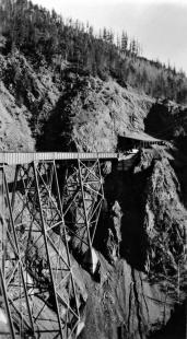 Along the Line: the Kettle Valley Railway as a Community Link