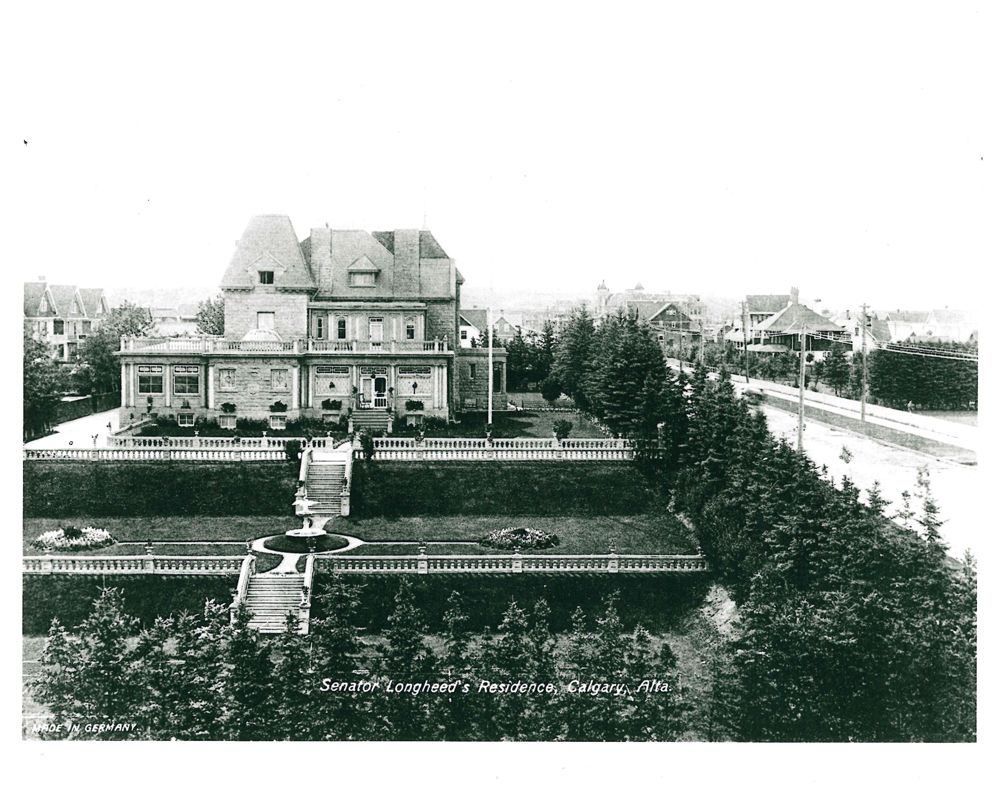 Photo of Beaulieu house and its formal gardens showing its prominent position in the neighbourhood