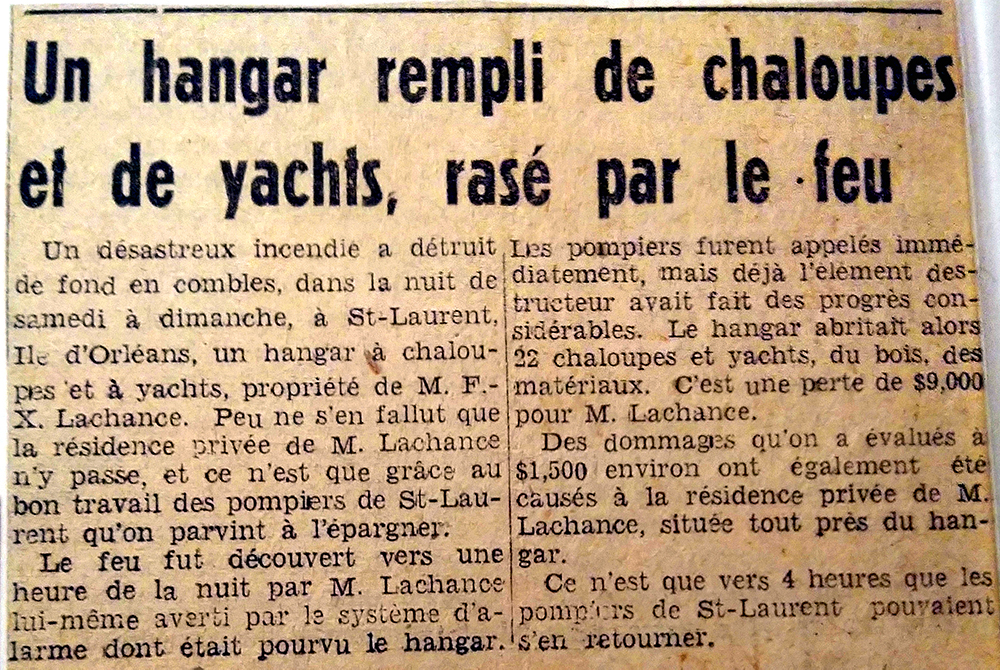 Digitization of a newspaper article entitled « Un hangar rempli de chaloupes et de yachts, rasé par le feu » ("A shed filled with rowboats and yachts, shaven by fire"). It is written that the fire was discovered around one o'clock in the night and was controlled around four o'clock. This is a loss of $ 9,000, in addition to the $ 1,500 damage to the nearby residence.