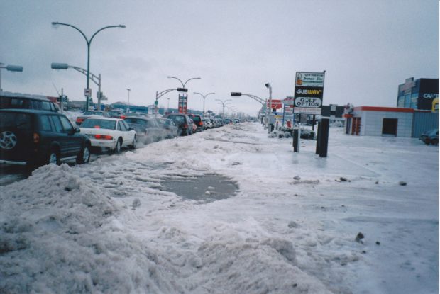 The line for this gas station on Séminaire Boulevard was a 2 hours and 30 minute wait.