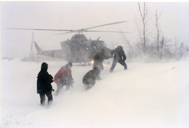 Journalists came to do reports on the damaged areas thanks to a helicopter.