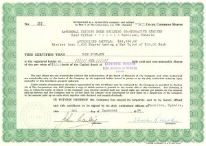 Scan couleur d’un certificat d’actions au nom de Roy O'Grady, de la Cathedral Heights Homebuilding Co-Operative Limited, d’une valeur de 10 $.