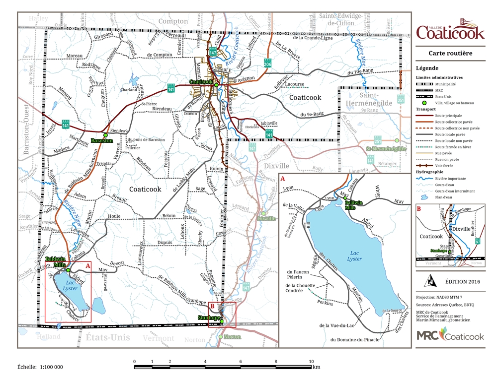 Colour image of the limits of Coaticook and surrounding region, showing the town's districts and streets, as well as some bodies of water.