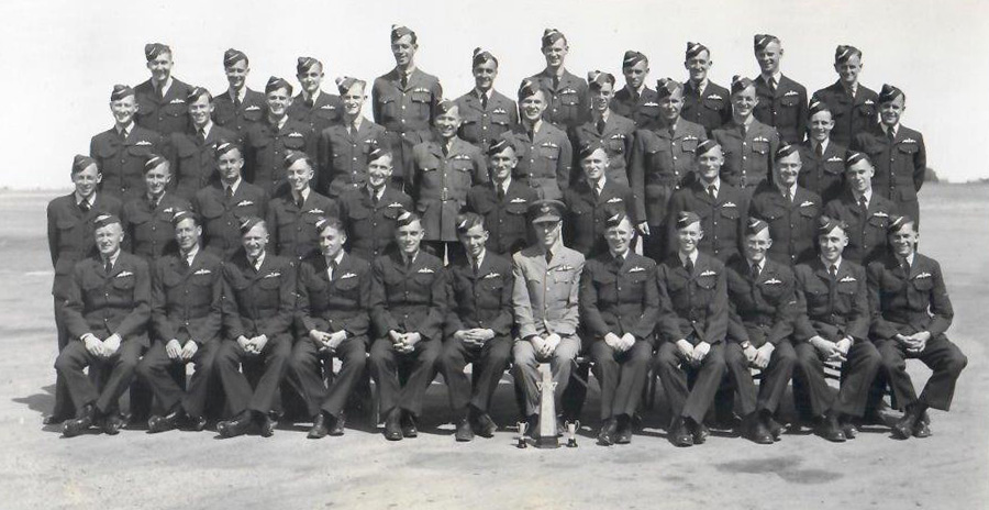 formal group picture of airmen