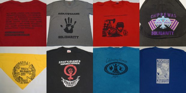 Eine Collage aus Kleidung mit verschiedenen politischen Botschaften.