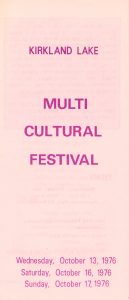 Pamphlet rose du festival multiculturel de Kirkland Lake de 1976.