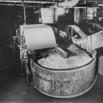 Paper pulp mixer
