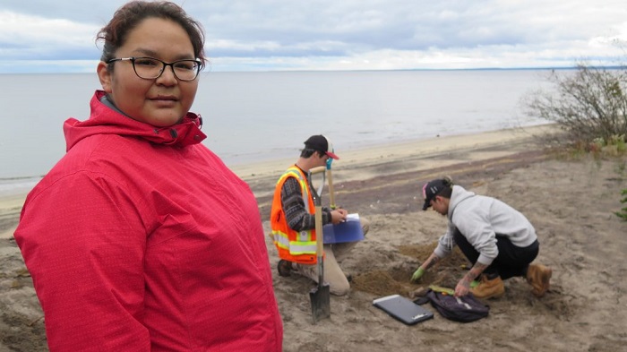 Vanessa and diggers at pointe aux outardes 2017