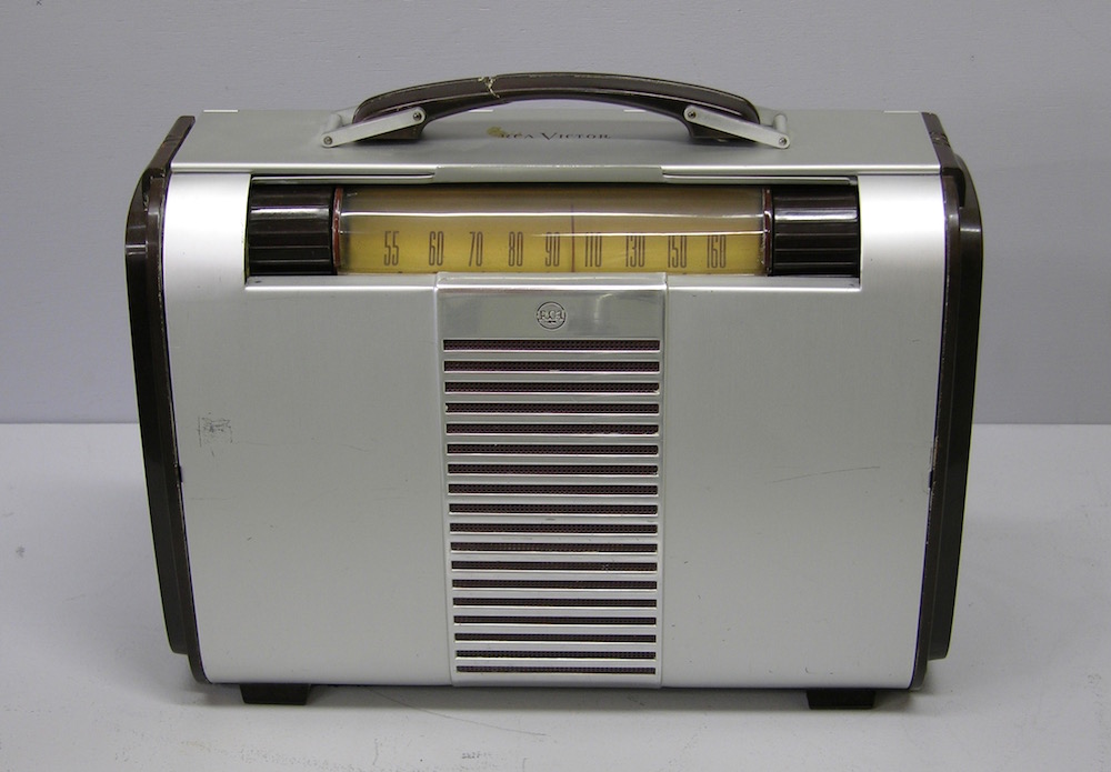 The BP-6A portable tube radio, made by RCA Victor in 1949-50. Often called a lunchbox radio because of its handle and rectangular shape.