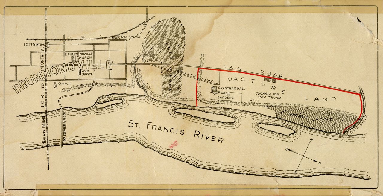 Plan de Drummondville le long de la rivière Saint-François mettant en évidence la vaste propriété de la famille Watts qui longe la rivière et l’emplacement des bâtiments sur ce terrain.
