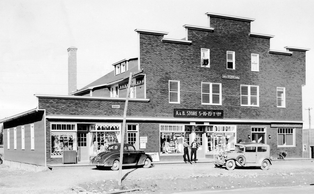 Dionne building located in Malartic in the 1940s