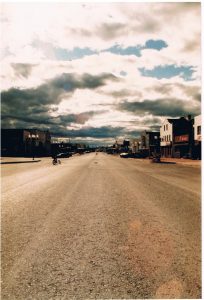 Vue de la rue Royale de Malartic dans les années 1980-1990