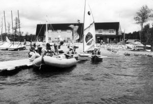Sports nautiques à la base de plein-air du lac Mourier (années 70)