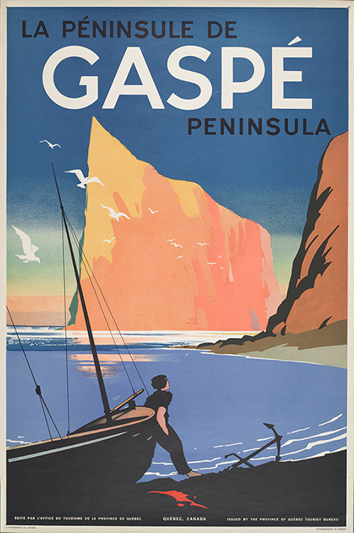 Affiche touristique de la péninsule de Gaspé, d’une une facture graphie simple et moderne. Au premier plan, un homme sur la plage est adossé à une chaloupe de mer. À ses pieds l’ancre repose sur la plage. Dans une ambiance lumineuse d’un coucher de soleil, l’homme observe le Rocher Percé, massif et imposant, il donne l’impression d’être un immense paquebot qui s’avance dans le golfe du Saint-Laurent. Au-dessus du Rocher dans le bleu du ciel il est écrit : La Péninsule de Gaspé Peninsula.