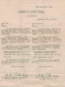 Lettre dactylographiée en noire. Dans l'entête: lieu, date, expéditeur et destinataire. Le texte est divisé en deux colonnes, à gauche en anglais, à droite en français et contient cinq paragraphes. Signée pour le commandant, District militaire 4.