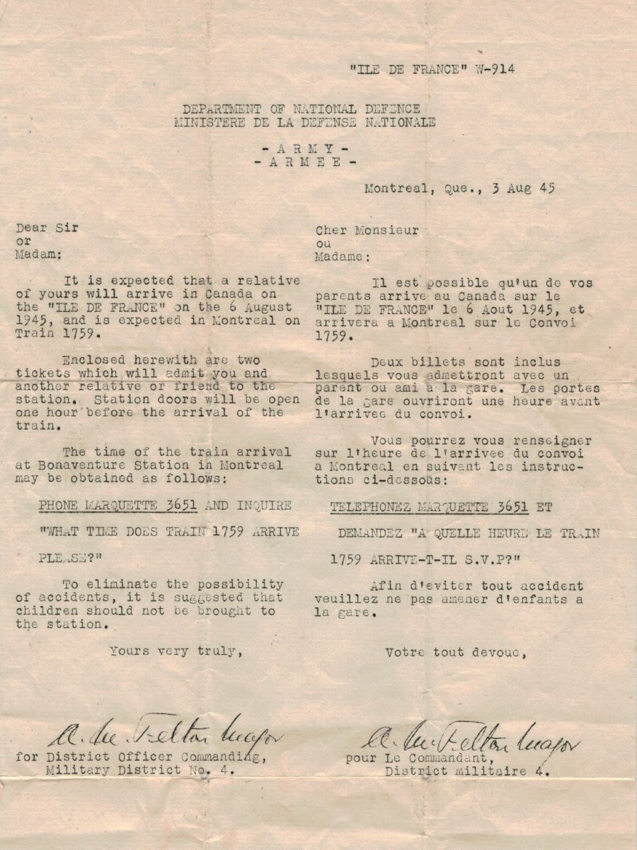 Letter typewritten in black. In the header: place, date, sender and recipient. The text is divided into two columns, with English on the left and French on the right, each of five paragraphs. Signed by the District Officer Commanding, District No. 4.