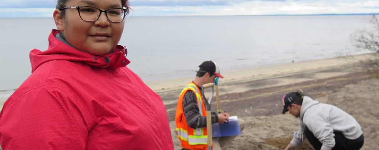 Vanessa and diggers at Pointe aux Outardes